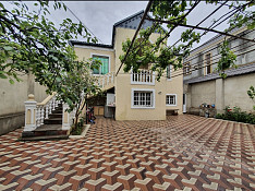Həyət evi , E. Bəkirli küç. Баку