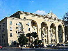 2-otaqlı mənzil icarəyə verilir, 28 may küç., 80 m² Баку