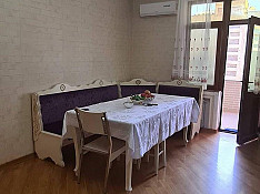 3-otaqlı mənzil , Mövsüm Sənani küç., 160 m² Баку