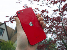 Apple iPhone SE (2020) Red Bakı