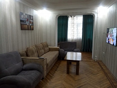 Сдается посуточно 2-комн. квартира, Nəsimi r., 78 м² Bakı