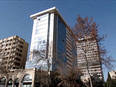 4-otaqlı mənzil icarəyə verilir, Ü. Hacıbəyov küç., 180 m² Bakı