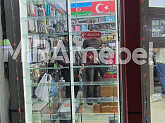 Telefon mağazası vitrini Баку