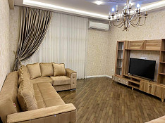 3-otaqlı mənzil icarəyə verilir, Təbriz küç., 150 m² Баку