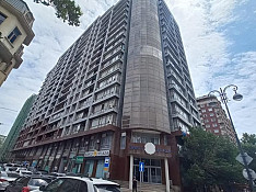 3-otaqlı mənzil , R. Behbudov küç., 145 m² Баку