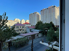 2-otaqlı mənzil icarəyə verilir, Zahid Xəlilov küç., 75 m² Баку