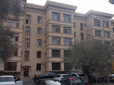 Сдается 4-комн. квартира, Сабаильский р., 130 м² Bakı