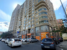 4-otaqlı mənzil icarəyə verilir, Şah İsmayıl Xətai m/st., 210 m² Баку