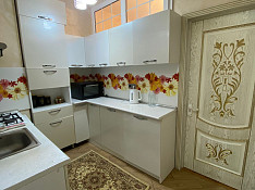 3-otaqlı mənzil , Abbas Mirzə Şərifzadə küç., 64 m² Баку