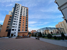 2-otaqlı mənzil icarəyə verilir, Nərimanov r., 90 m² Баку