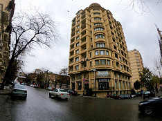 4-otaqlı mənzil icarəyə verilir, Nizami m/st., 200 m² Баку
