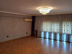 10-otaqlı mənzil , Mir Cəlal küç., 242 m² Баку