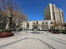 4-otaqlı mənzil , S.Rüstəmov küç., 100 m² Баку