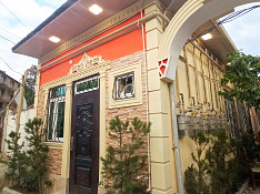 Həyət evi , Ü.Əkbərov küç. Баку