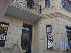 Həyət evi , Bakıxanov qəs.