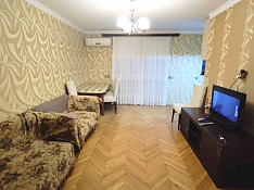 3-otaqlı mənzil icarəyə verilir, İnşaatçılar m/st., 70 m² Баку
