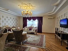 4-otaqlı mənzil , Z. Xəlilov küç., 240 m² Баку