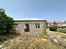 Həyət evi , Pəhlivan Fərzəliyev küç. Bakı