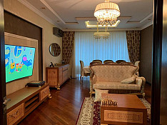 4-otaqlı mənzil , Şəfaət Mehdiyev küç., 175 m² Баку