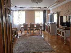 4-otaqlı mənzil , S. Orucov küç., 132 m² Bakı