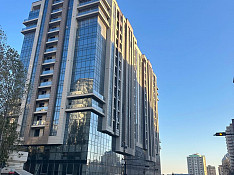 4-otaqlı mənzil , S.Rüstəmov küç., 217 m² Баку