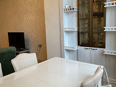 Сдается 3-комн. квартира, Haqverdiyev küç., 110 м² Баку