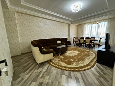 3-otaqlı mənzil icarəyə verilir, Gənclik m/st., 135 m² Баку