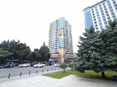 4-otaqlı mənzil , Azadlıq pr., 225 m² Баку