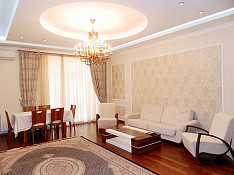 3-otaqlı mənzil icarəyə verilir, A. Alı küç., 165 m² Баку