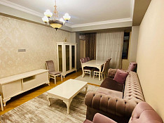 3-otaqlı mənzil icarəyə verilir, M. Qaşqay küç., 130 m² Баку