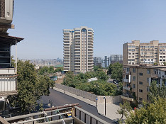 3-otaqlı mənzil , Mikayıl Müşfiq küç. 34, 60 m² Баку