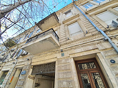 2-otaqlı mənzil icarəyə verilir, Səməd Vurğun küç., 65 m² Баку