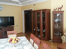 3-otaqlı mənzil , Nərimanov r., 110 m² Bakı