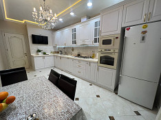 3-otaqlı mənzil , Yasamal r., 130 m² Bakı