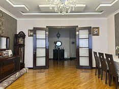 3-otaqlı mənzil , S. Vəzirov küç. 23, 140 m² Bakı