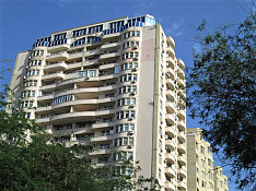 3-otaqlı mənzil icarəyə verilir, Rəşid Behbudov küç. 49, 130 m² Баку