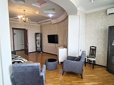 3-otaqlı mənzil , Tələt Şixəliyev küç., 145 m² Баку