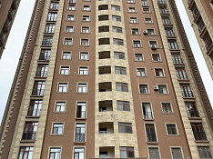 4-otaqlı mənzil , Yasamal r., 121 m² Bakı