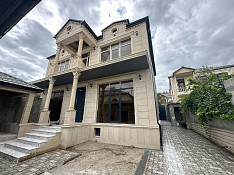 Villa , Vüqar Quliyev küç. Баку