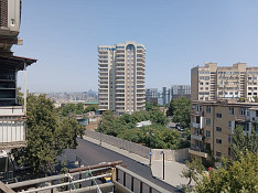 3-otaqlı mənzil , Mikayıl Müşfiq küç. 34, 60 m² Bakı