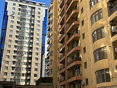 4-otaqlı mənzil , Rəşid Behbudov küç., 250 m² Bakı