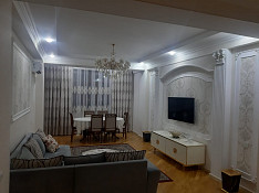 3-otaqlı mənzil , Nəsirəddin Tusi küç., 105 m² Bakı