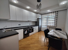 3-otaqlı mənzil icarəyə verilir, Şərifzadə küç., 140 м² Bakı