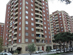 4-otaqlı mənzil , Səməd Vurğun küç., 165 m² Bakı