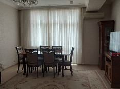 3-otaqlı mənzil , Xudu Məmmədov küç., 110 m² Bakı