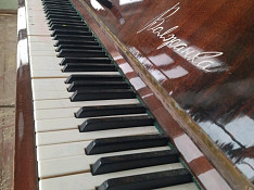 Akustik piano Bakı