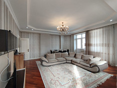 3-otaqlı mənzil icarəyə verilir, 28 May küç., 155 m² Баку