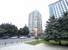 4-otaqlı mənzil , Azadlıq pr., 225 m² Bakı