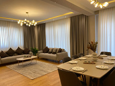 3-otaqlı mənzil icarəyə verilir, Mərkəzi Bulvar küç. 2, 157 m² Bakı