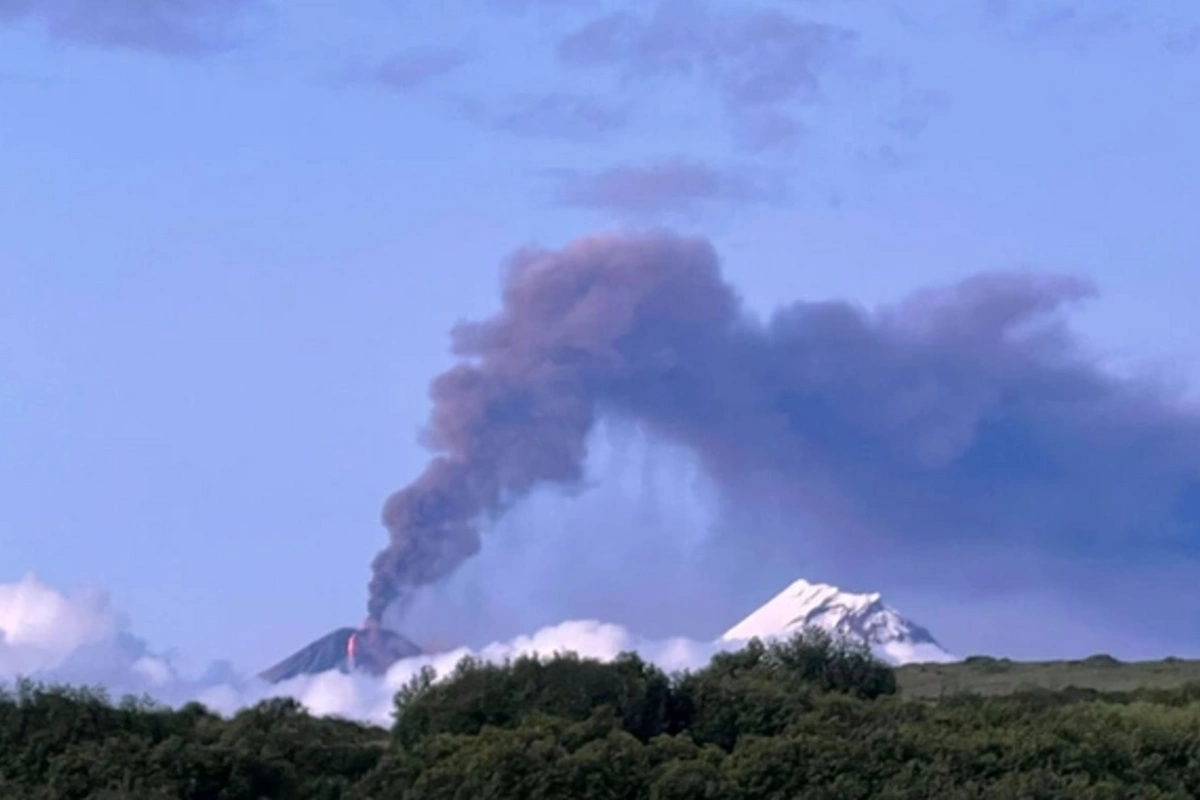 Two volcanoes in Kamchatka assigned orange aviation hazard code